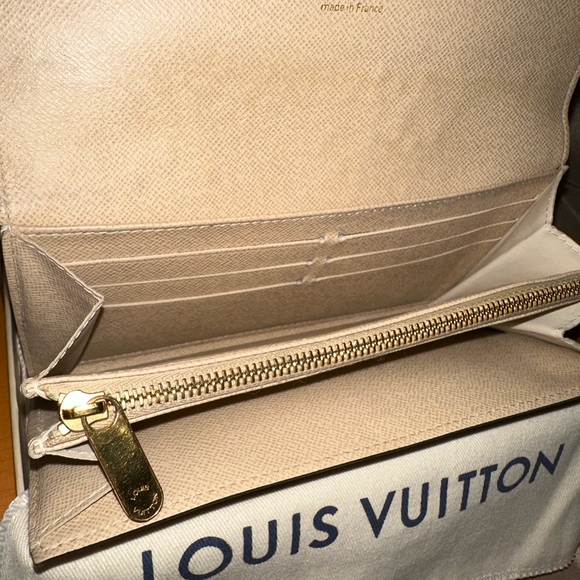 Louis Vuitton Sarah Limited Edition Monogram Dentelle Brown Wallet - Picture 11 of 12